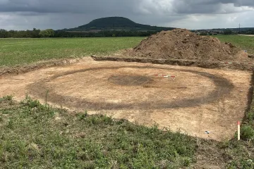 Pod Řípem našli archeologové vzácný hrob pravěké ženy