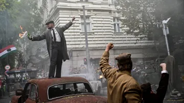 Herci při rekonstrukci maďarského povstání z roku 1956