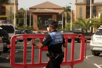 Španělsko má prvního nakaženého mimo ostrovy. Na Tenerife je v karanténě hotel i s českými hosty
