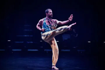 Recenze: Egoistický hodinový koncert v novocirkusovém ladění