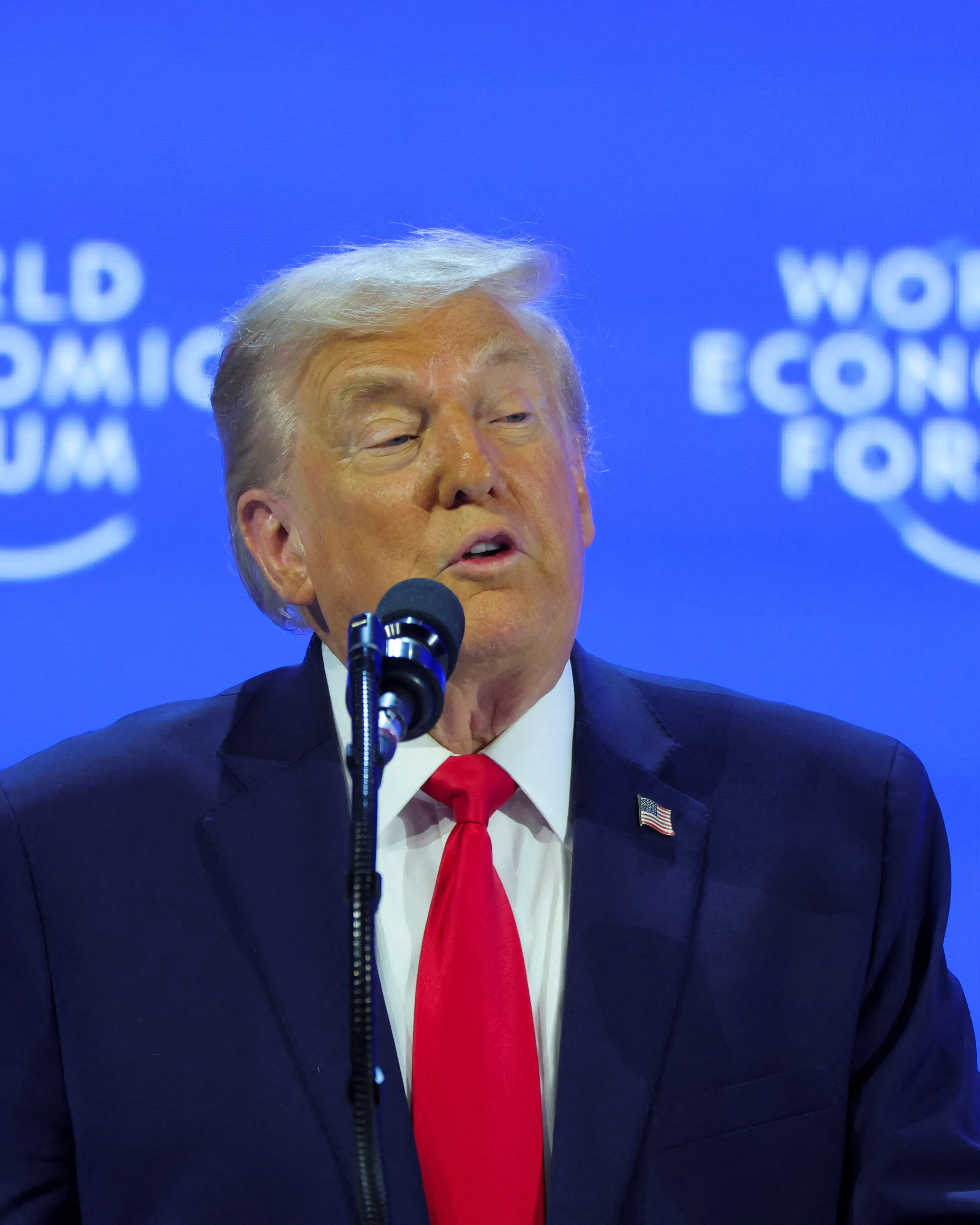 Trump mluví na Světovém ekonomickém fóru v Davosu