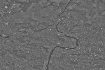 Česká vojenská družice SATurnin poprvé vyfotila Prahu