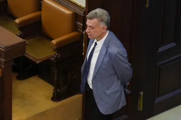Kriminalisté v souvislosti s bitcoinovou kauzou stíhají další tři lidi