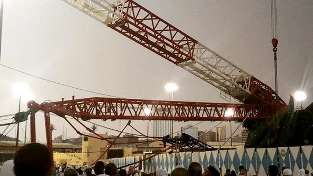 Pád jeřábu na Velkou mešitu v Mekce