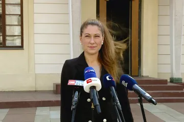 Decroix s prezidentem probrala postup ministerstva po bitcoinové kauze