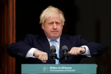 Británie udělala v jednáních s EU obrovský pokrok, tvrdí Johnson. Přirovnal zemi k Hulkovi, který „vždycky unikl“