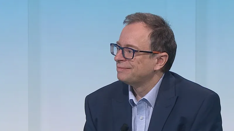 Papež je proti dodávkám zbraní na Ukrajinu, připomněl historik a publicista Šebek