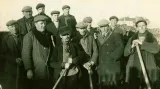 Obyvatelé Slatin na archivním snímku
