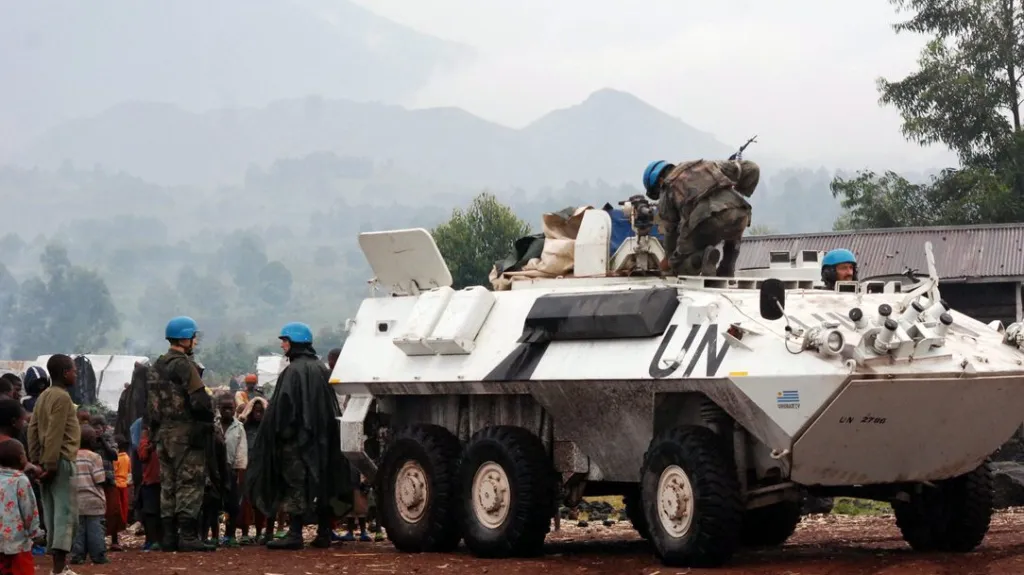 Jednotky OSN pomáhají uprchlíkům zasaženým boji mezi vládou a povstaleckou skupinou M23