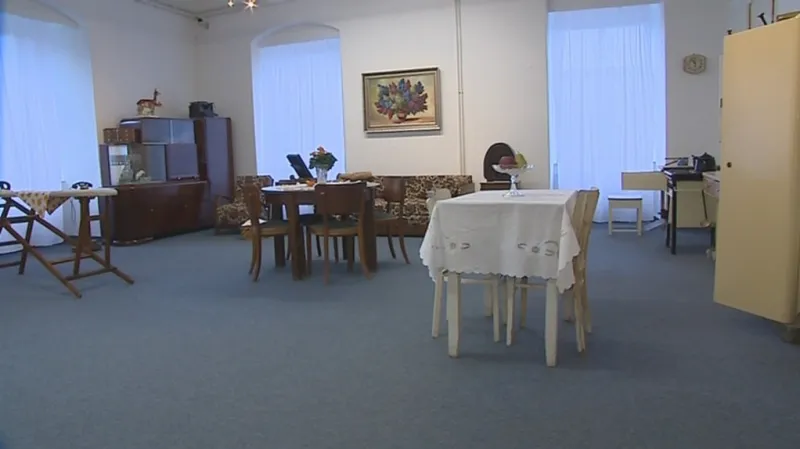 Expozice Bydlení v baťovském Zlíně je dočasně umístěna na zámku