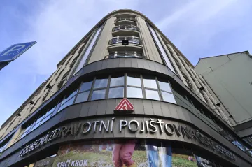 Pojišťovny pošlou kvůli covidu do nemocnic 173 miliard. Je to o 11 procent více než loni