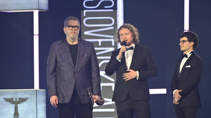 Cenu za slovenské album dostali hudební skupina Banket a zpěvák Richard Müller (vlevo) za album Slovenská strela