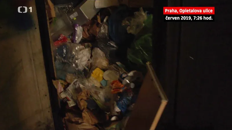Nepořádek v ubytovně v Opletalově ulici v centru Prahy