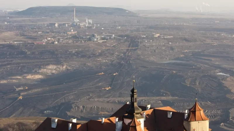 Těžba uhlí u zámku Jezeří