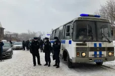 Ruská policie pozatýkala účastníky opozičního setkání v Moskvě 
