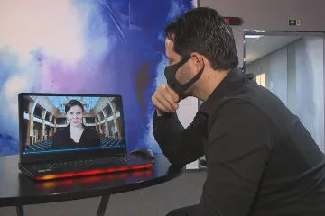 Politikům v superdebatě České televize položí otázky i umělá inteligence