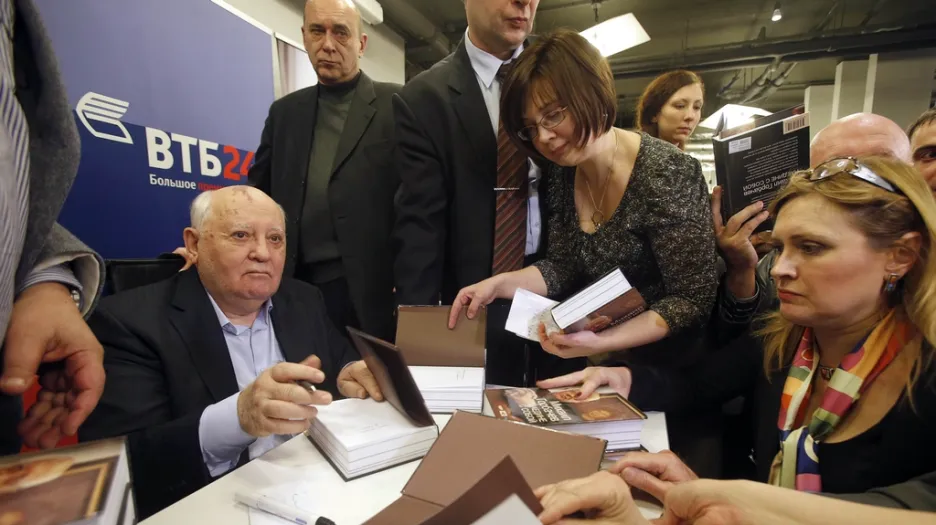 Gorbačov v obležení svých čtenářů