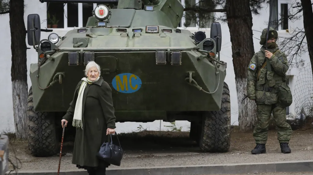 Ruská monitorovací mise ve městě Lačin v koridoru mezi Karabachem a Arménií