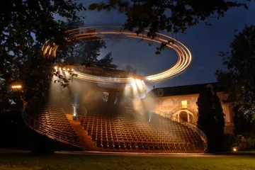 Přijeli, viděli, přehodnotili. UNESCO už nechce odstranit točnu v Krumlově