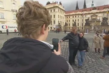 Na inauguraci Petra Pavla lidé čekali i několik hodin, přijeli z celé republiky