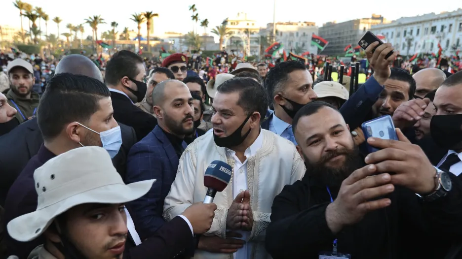 Nový libyjský premiér Abdal Hamíd Muhammad Dbaíbá při oslavách výročí revoluce