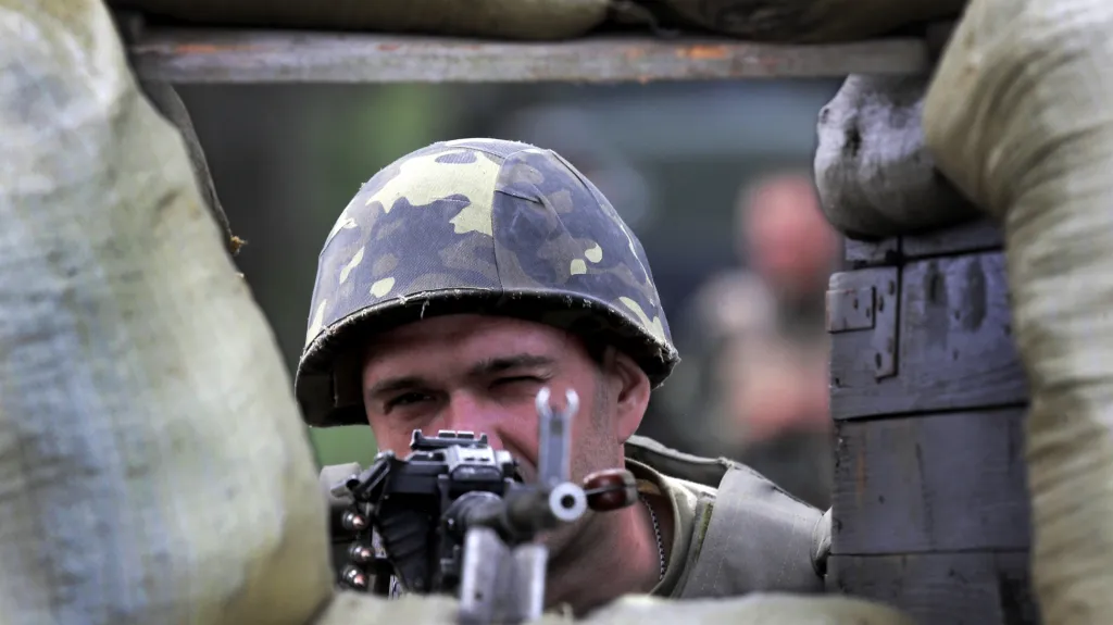 Voják ukrajinské armády při operaci u Slavjansku