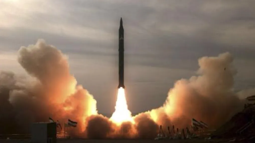 Test íránské rakety Sadžil-2