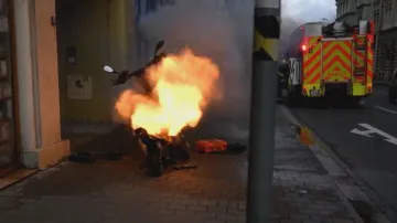 Hořící elektrokoloběžka