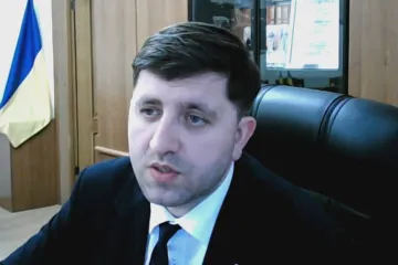 Росіяни вивезли частину архівних документів з Херсону