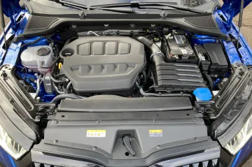 Škoda skončí se spalovacími motory v roce 2035, řekl šéf odborů