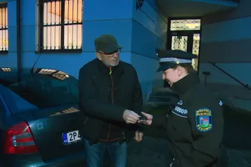 Nepomuk má městskou policii. Zatím tam slouží jen jedna strážnice, která je zároveň velitelkou