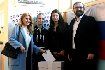 O prezidentovi rozhodne volební účast, míní Šefčovič. Čaputová si není výhrou jistá