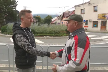 Zachránce a zachráněný se po červnové nehodě poprvé setkali