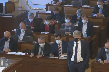 Poslanci se sejdou naposledy před volbami. Na programu mají téměř dvě stě bodů