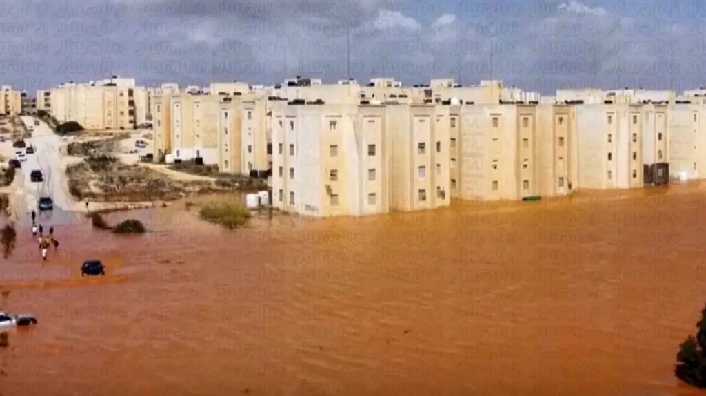 Záplavy v Libyi po bouři Daniel