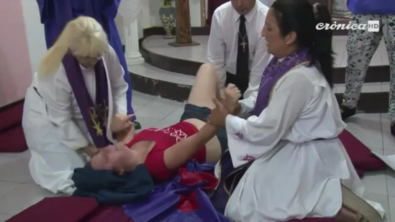 Záběry z vymítání