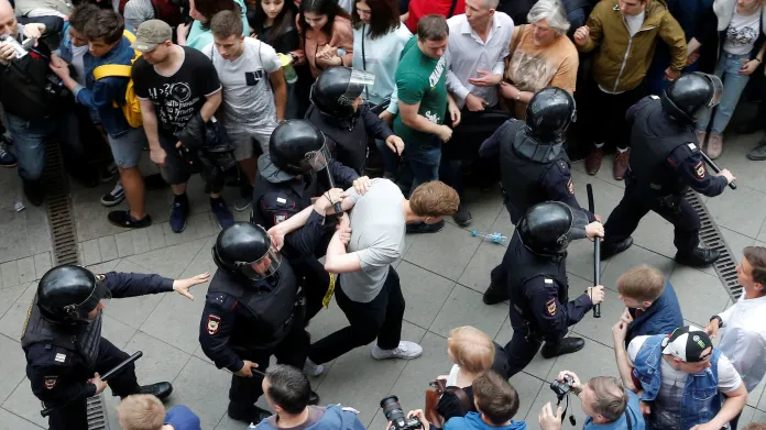 Zpravodaj ČT Miřejovský: V Moskvě už je víc než 400 zadržených