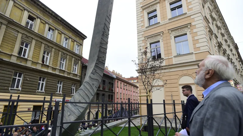 Dramatik a scenárista Zdeněk Svěrák (vpravo)