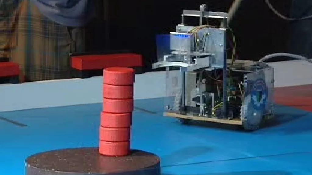 Robot staví chrám v Atlantidě