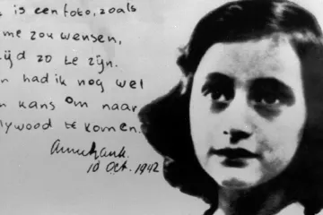 Dům na Prinsengrachtu ukrýval Annu Frankovou, stačil však jeden telefonát…