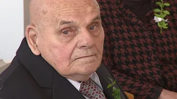 Jan Sázavský svou ženu potkal v autobuse cestou na hory