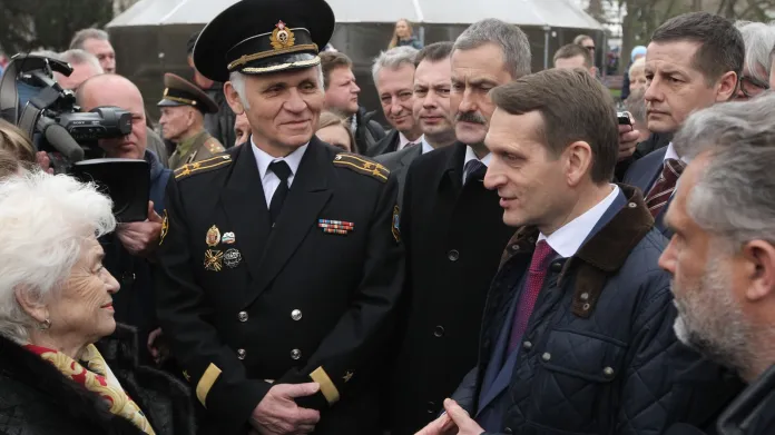 Šéf Státní dumy Sergej Naryškin na Krymu