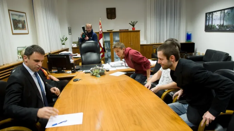 Studenti se sešli s hejtmanem Zimolou