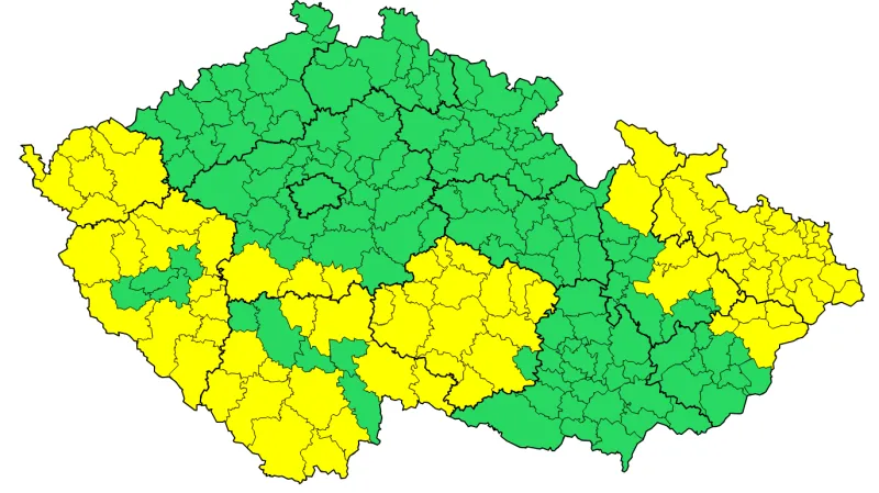 Výstraha před ledovkou s nízkým stupněm nebezpečí platí ve žlutě označených oblastech