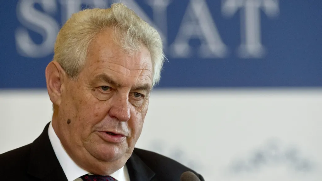 Miloš Zeman na semináři k 20. výročí NKÚ