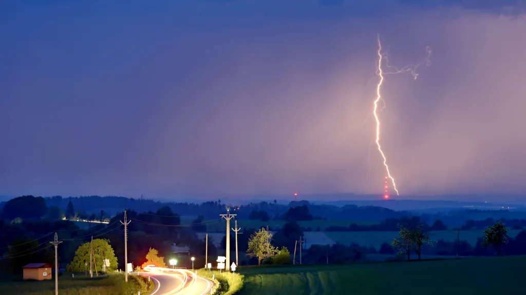 Květnovou bouři označili meteorologové jako slabé derecho
