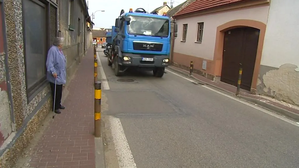Nákladní auto