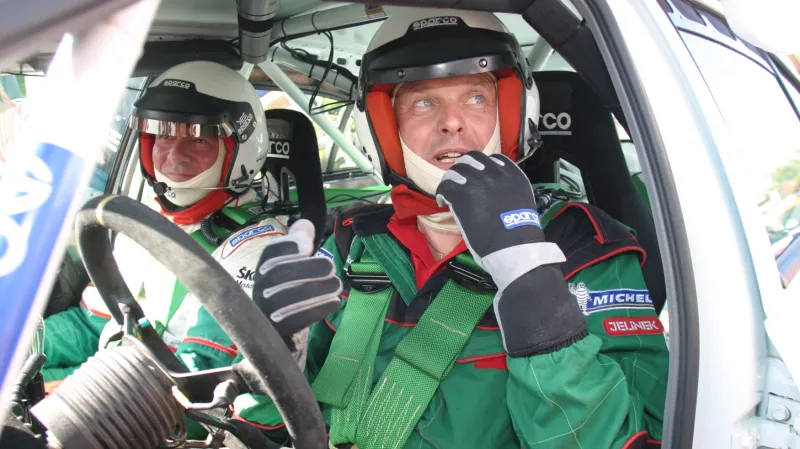 Vratislav Kulhánek a několikanásobný mistr ČR v automobilových soutěžích Ladislav Křeček během Rallye Bohemia (červenec 2003)