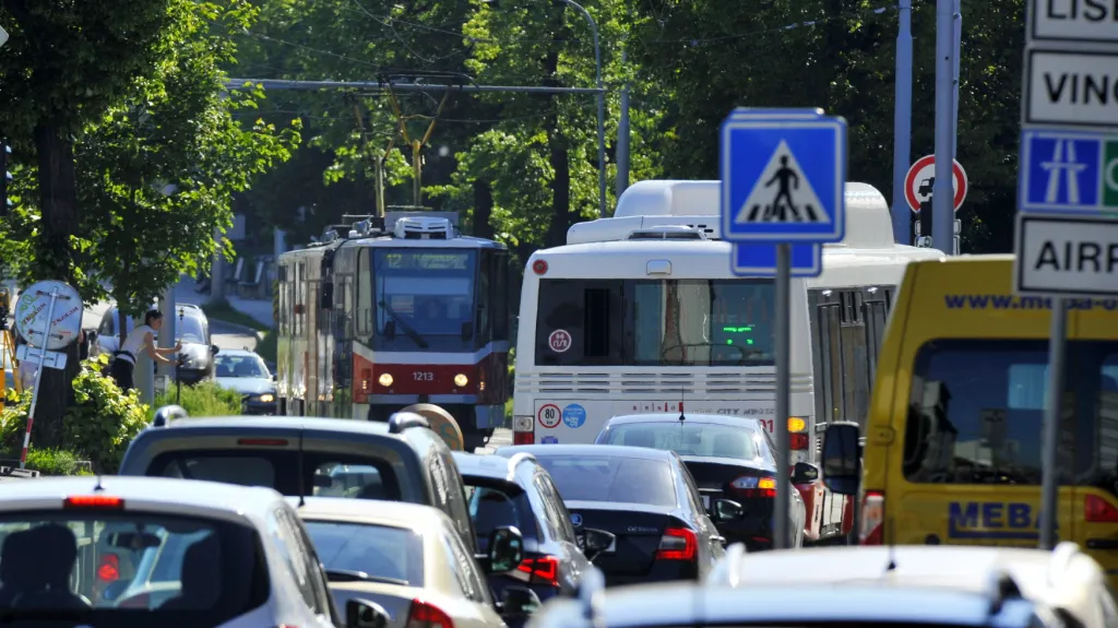 V květnu kolabovala doprava v Táborské ulici