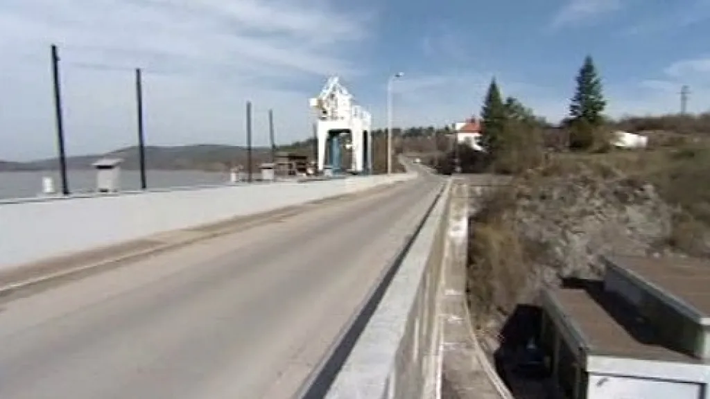 Hráz brněnské nádrže